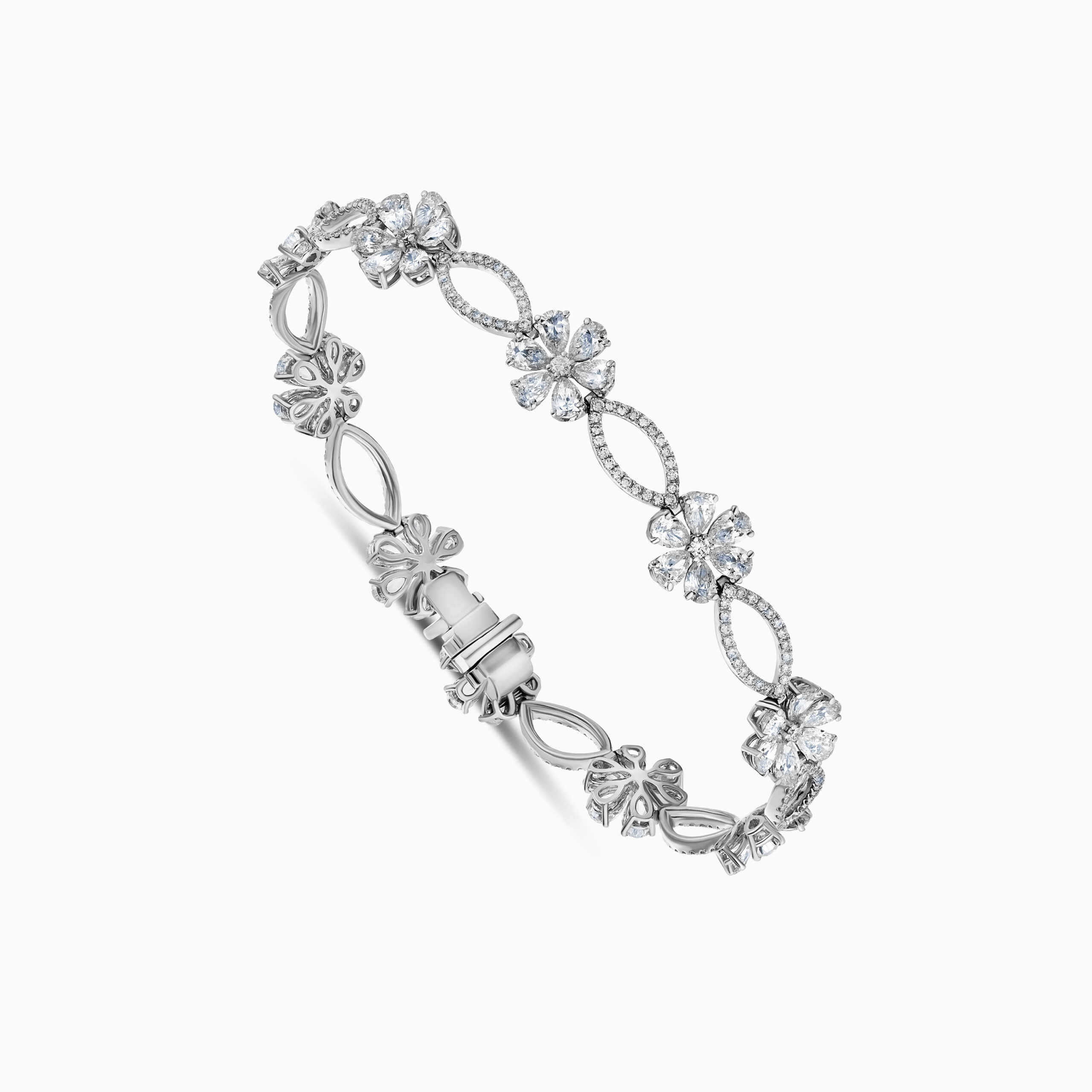 EHBR014901WG 18K white gold flower diamond bracelet